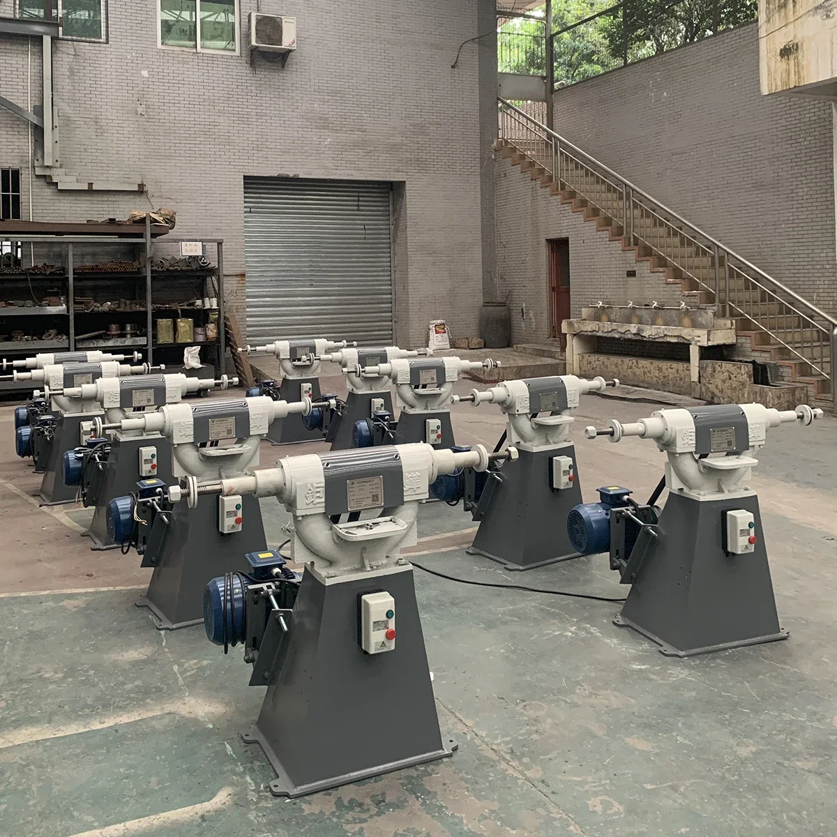 Трехфазная промышленная буферная полировальная машина для применения металла и