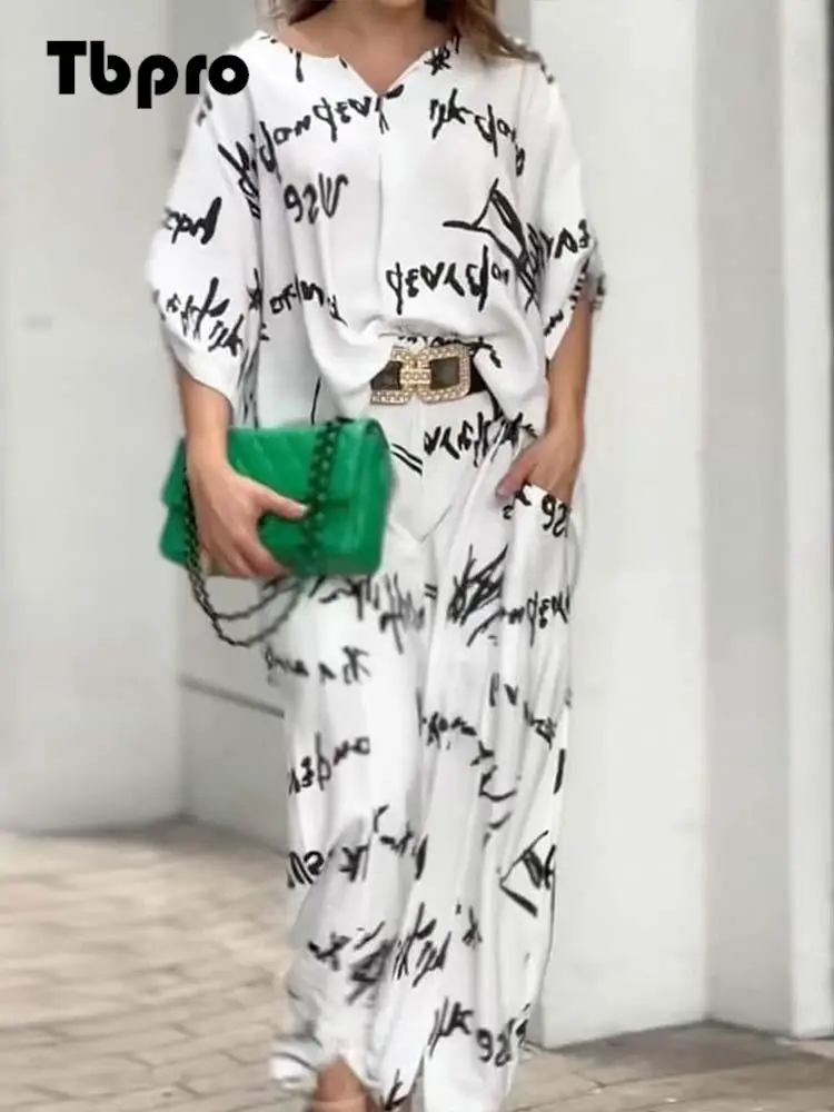 

Letter Print Loose Pant Two Piece Set Woman Short Bat Sleeve V-Neck Shirt Wide Leg Pant Outfit 2023 Summer Office Lady Suit