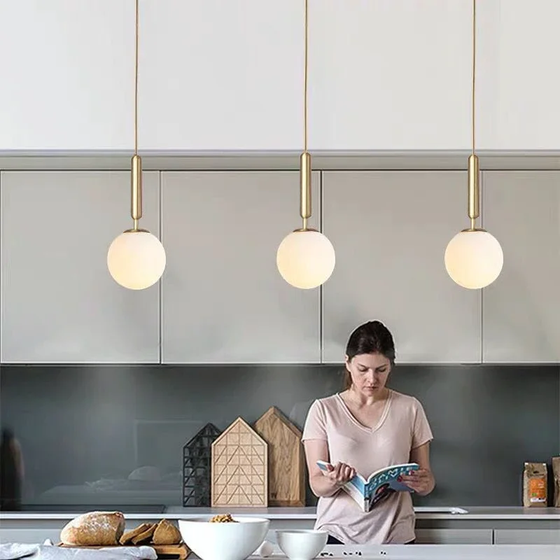 Современные подвесные люстры из искусственного стекла с черным молочным шариком