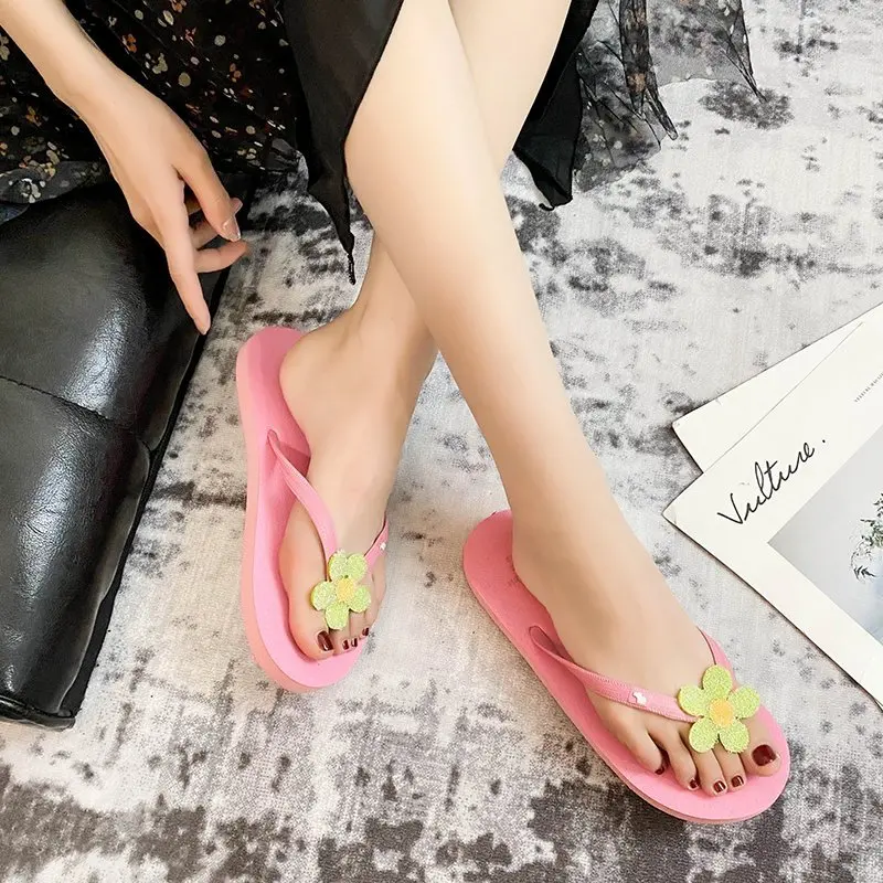 

2023 Summer and autumn new female clip foot beach seaside fashion wear girl's slippers DY4114