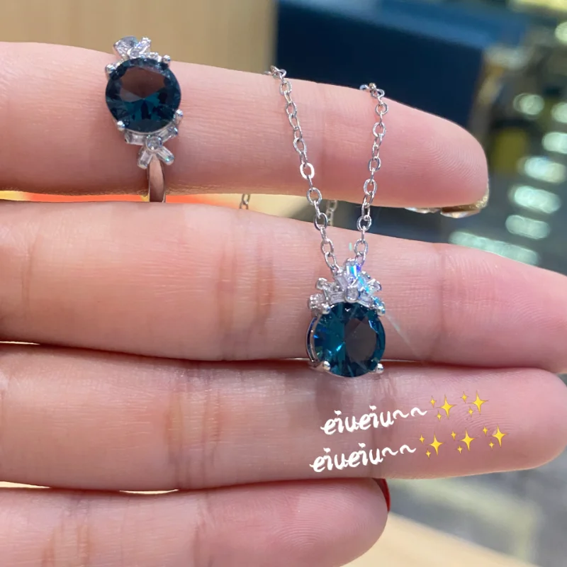 

Роскошные оригинальные бриллиантовые кольца, элегантное круглое ожерелье и кольцо