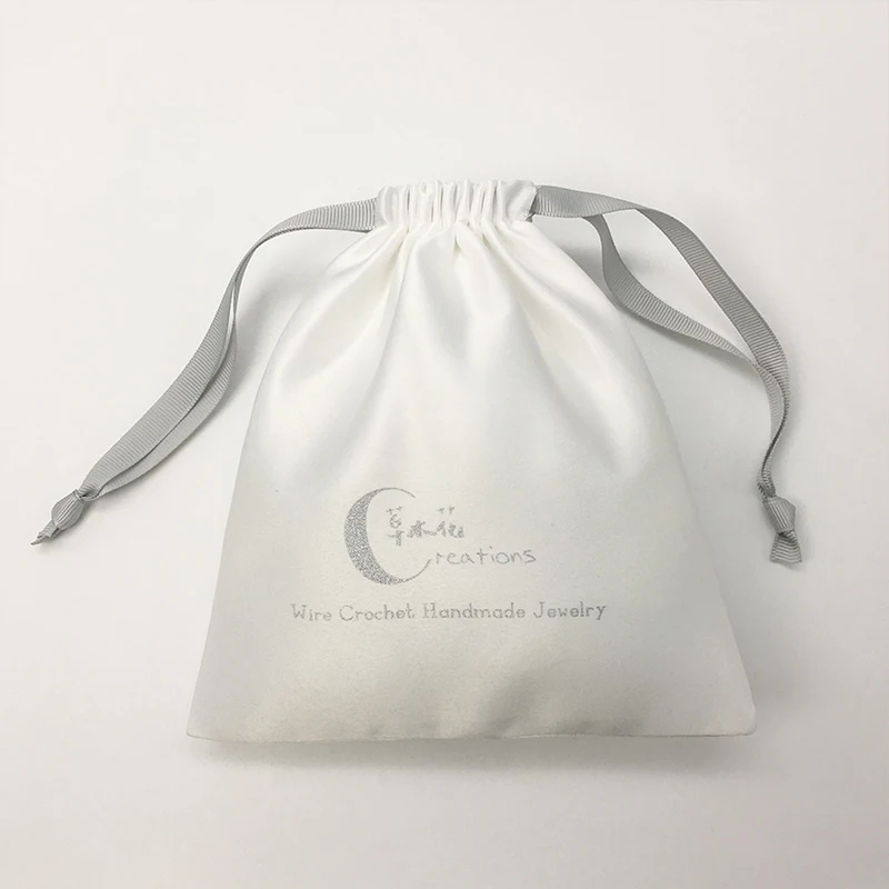 

50pcs Silk Satin Gift Bags 6x8cm Eyelashes Cosmetic Beauty Products Packaging Pouches Custom Logo Jewelry Ring Care Sack