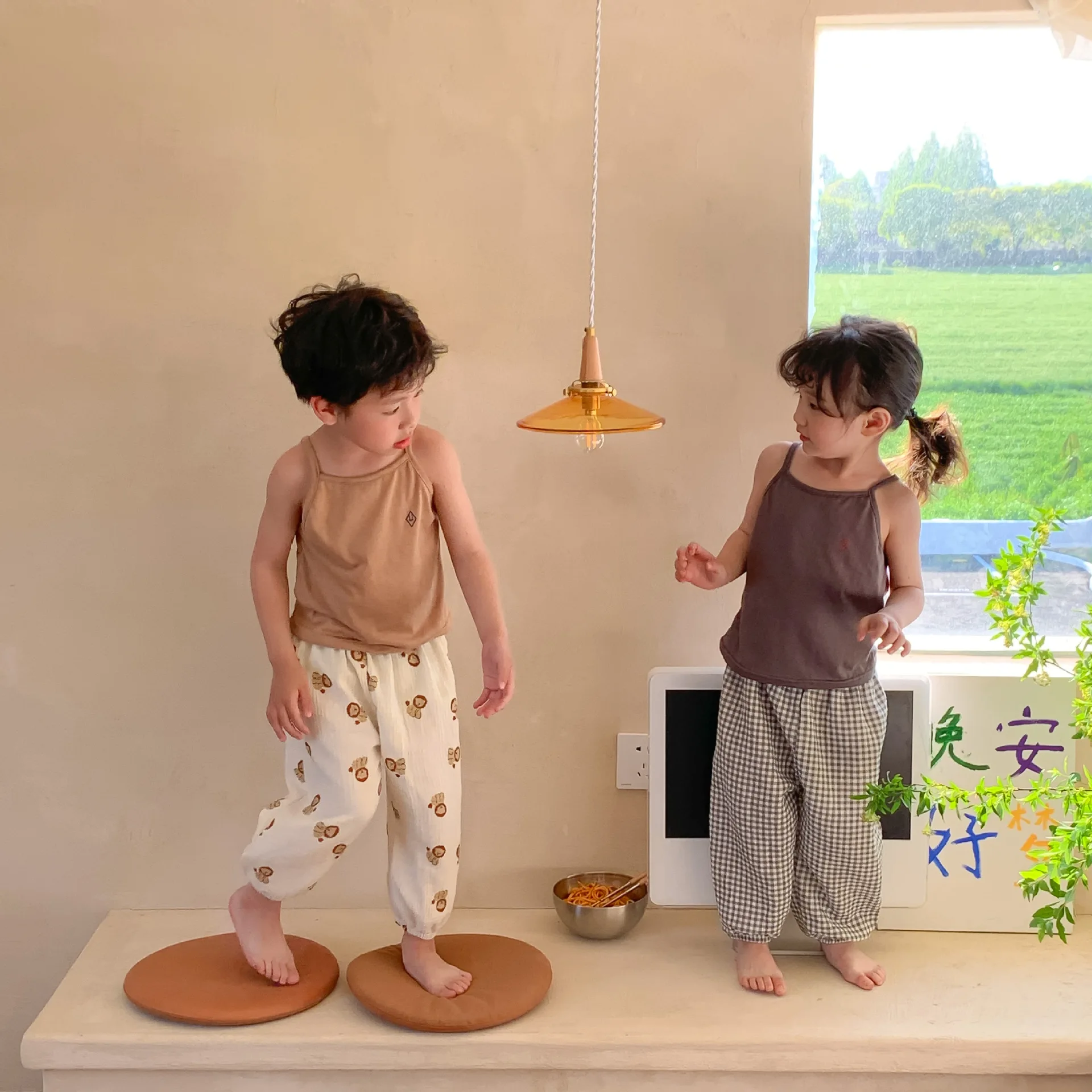 

Детская крутая однотонная тонкая футболка на бретельках, модные Универсальные топы без рукавов для маленьких девочек, летняя дышащая хлопк...