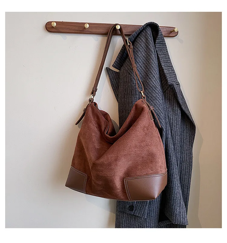 

Холщовая полиуретановая сумка на одно плечо, Женская вместительная универсальная осенне-зимняя новая модная сумка-ведро для женщин, 2023