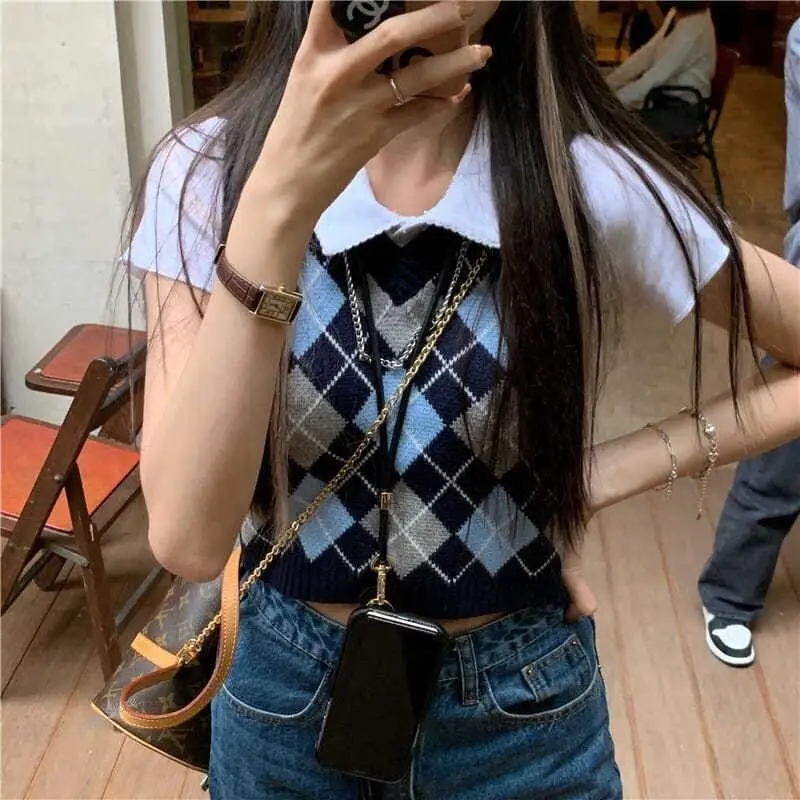 

Chic Leisure Retro Soft Sweater Vests Women Argyle Crops Knitted Feminine Simple V-Neck Streetwear Spring Student Preppy Style