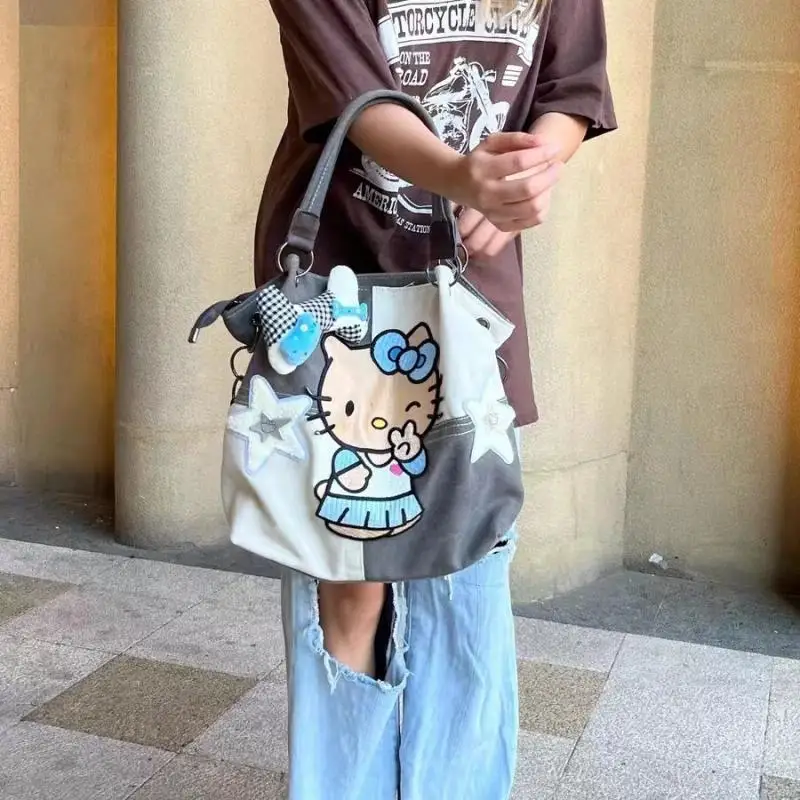 

Sanrio Y2K Bag Contrast Hello Kitty Vintage College Commuting Bag Student Large Capacity One Shoulder Tote Bag Decoration