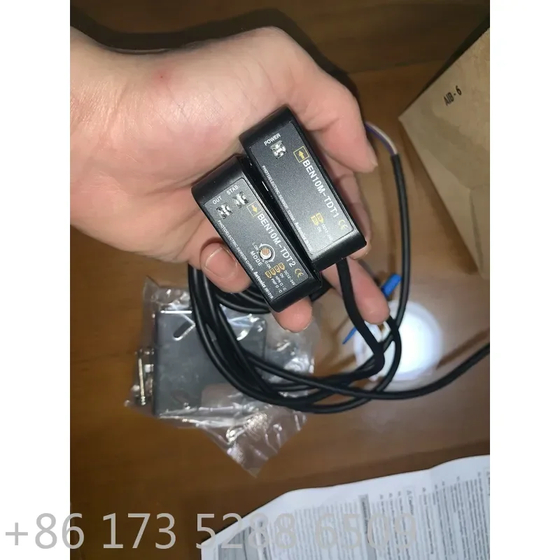 Фото Фотоэлектрические датчики AP01 для Autonics BEN300-DFR, BEN500-DFR, BEN5M-MFR, BEN10M-TFR, BEN300-DDT, BEN500-DDT, BEN5M-MDT, BEN10M-TDT №1