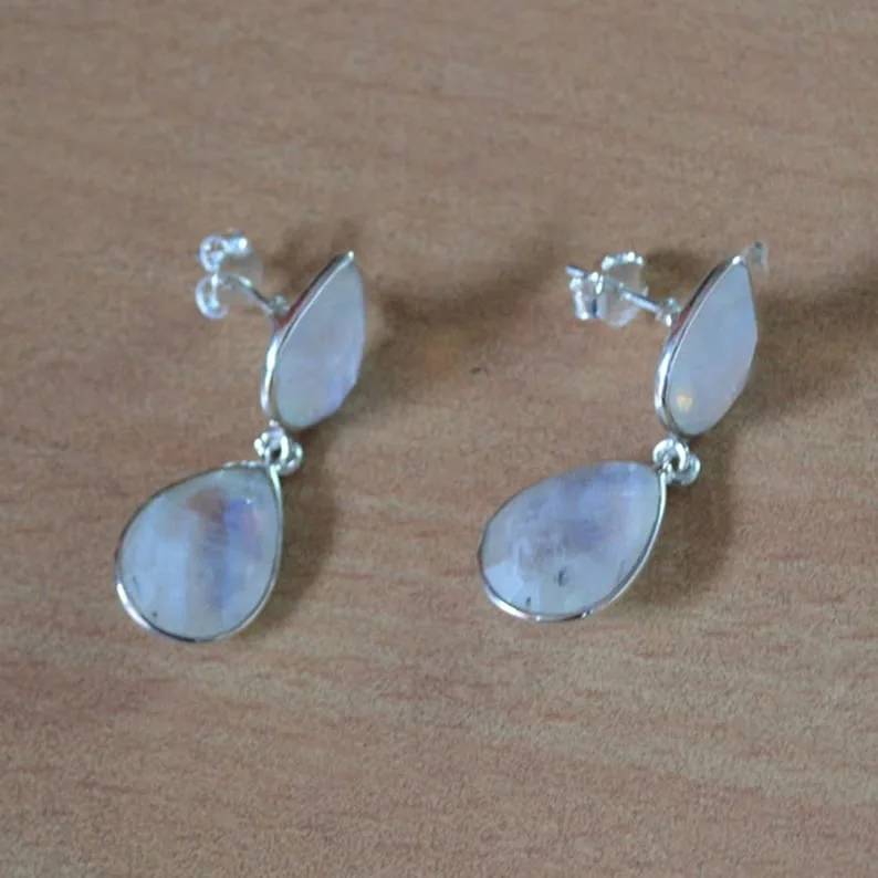 

Simple Fashion Moonstone Earrings Stud Earrings for Women Girl Jewelry Gifts