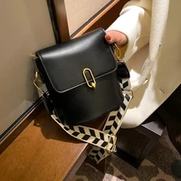 single strap ladies crossbody messenger bag tote 2022 pu leather women designer small solid luxury design women handbags should