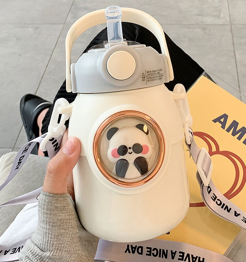 

Детский термос с соломинкой и рисунком панды, 700 мл