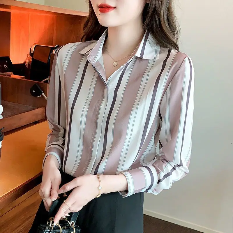 Женская рубашка-поло в полоску с длинным рукавом