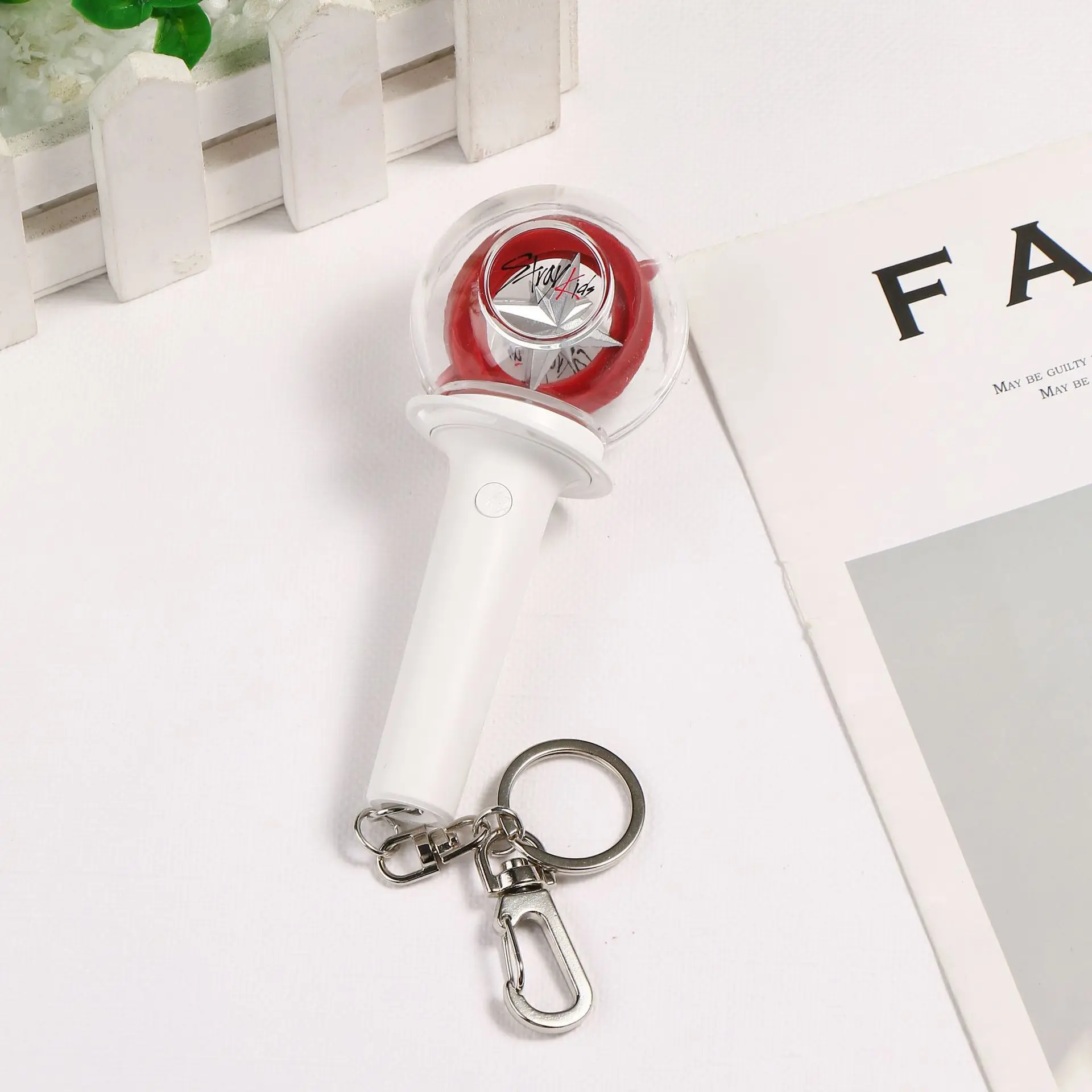 

KPOP Straykids Light Stick Keychain Felix LEE Know Fluorescence Lollipop Hyun-Jin World Tour Handheld Lamp Pendat Fans Gifts