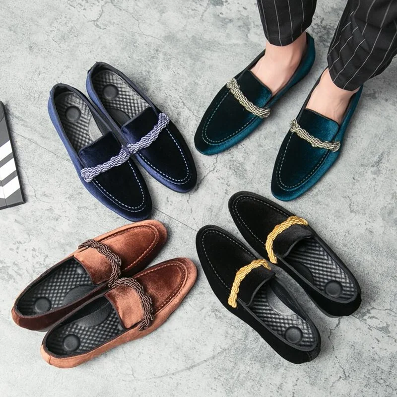 British Style Pointed Toe Men Velvet Loafers Fashion Slip On Casual Shoes Summer Mocasines Men's Smoking Slippers