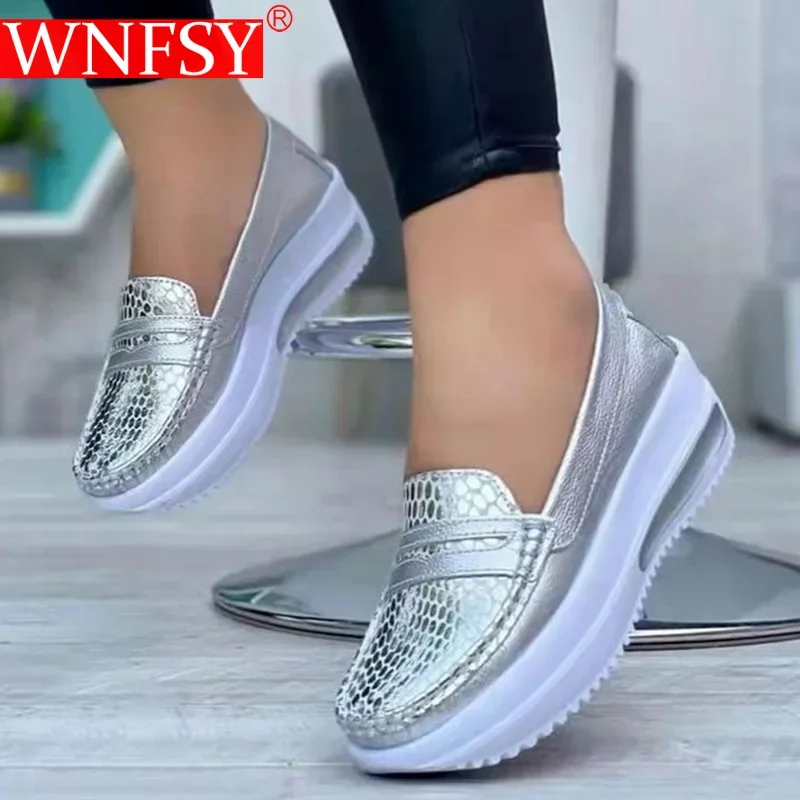 

Wnfsy Women Leather Sneakers Fashion Breathable Casual Soft-soled Vulcanized Loafers Spring Large Size Flats Zapatos De Mujer