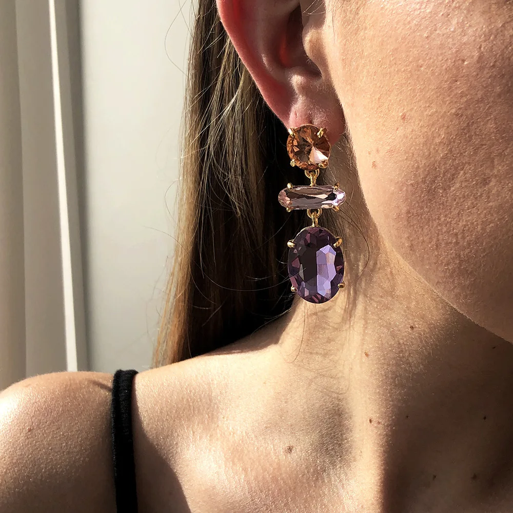 

Diamond-studded Earrings, Graceful Lady and A Few Earrings, Exaggerated Color, Multi-faceted Earrings