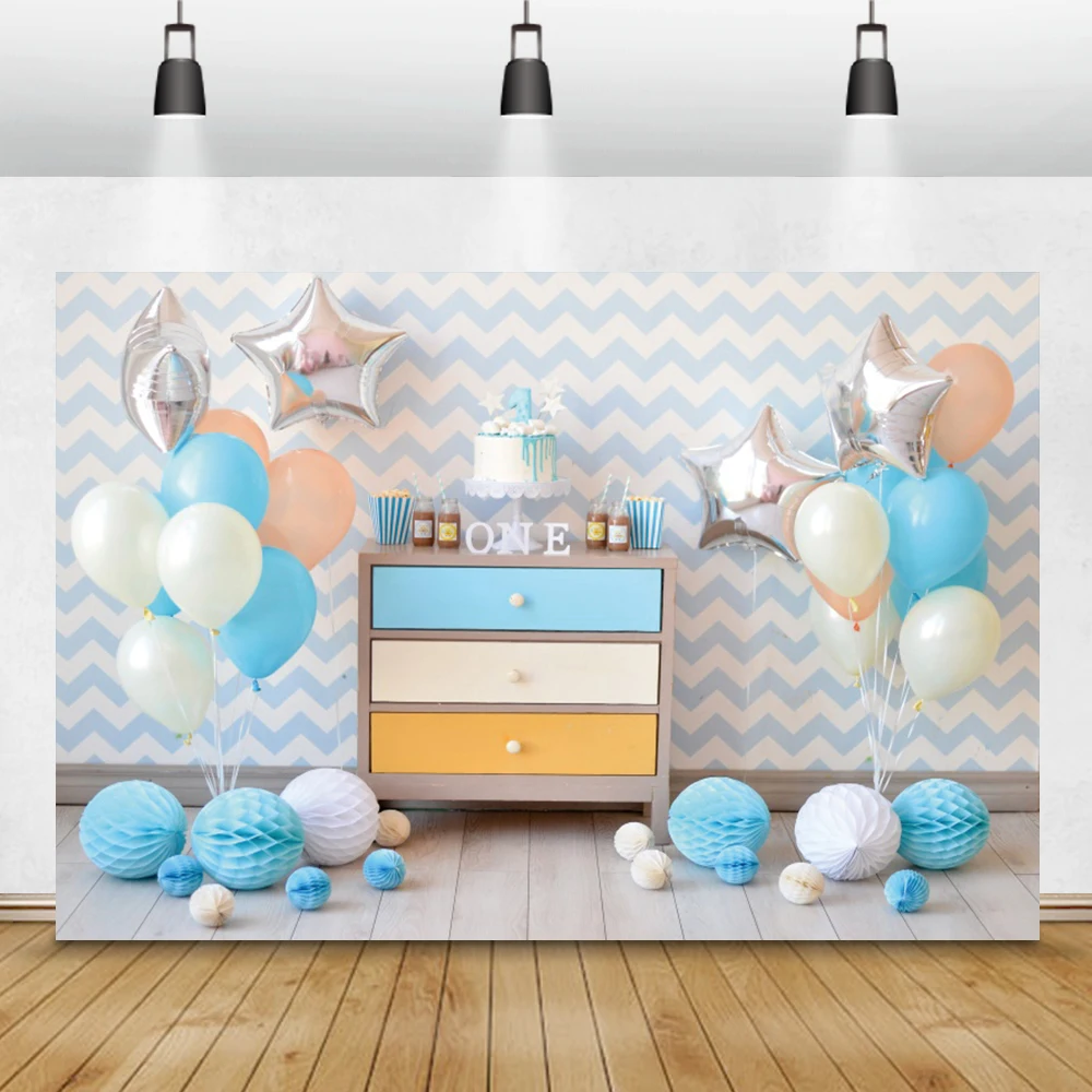 Серые фоны для фотографий счастливых 1-летних детских вечеринок с воздушными шарами на заднем плане, на стене, на сцене. Детский портретный фотозадник для фотовызова.