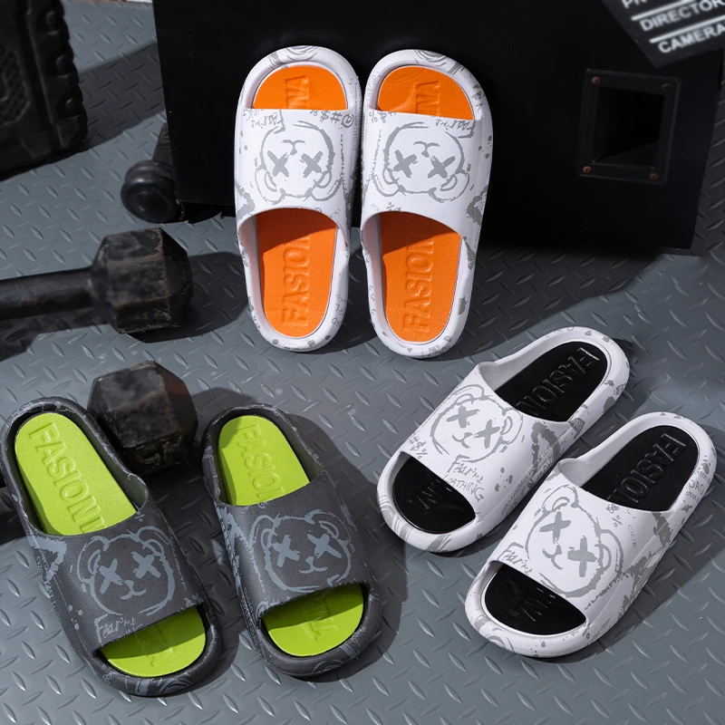 

Summer Fashion Trend Men's Slippers Cartoon Graffiti Pattern Outdoor Beach Non-slip Sandals Women's Slippers EVA High Quality