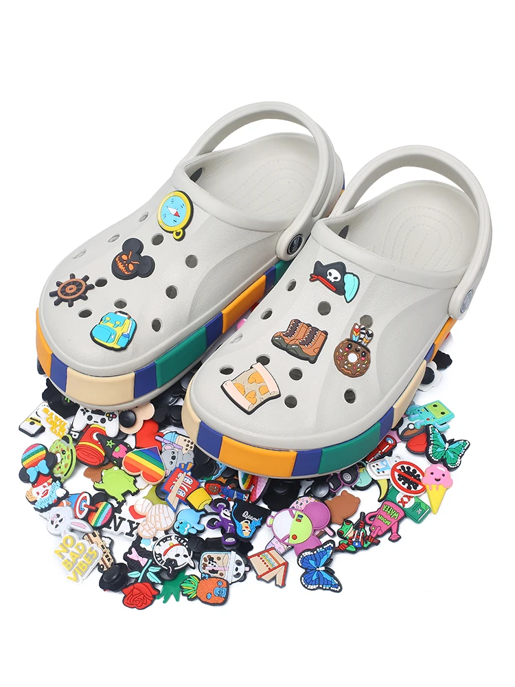 Big Sale Random Sandals Charms Buckle Clog Shoe Decorations Boys Girls Garden Shoes Accessories Fit Wristbands Croc Jibz