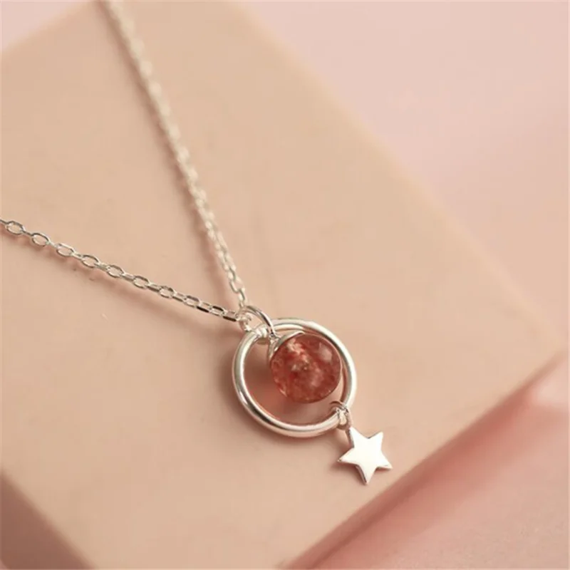 Женское колье из серебра 925 пробы с подвеской в виде клубники |