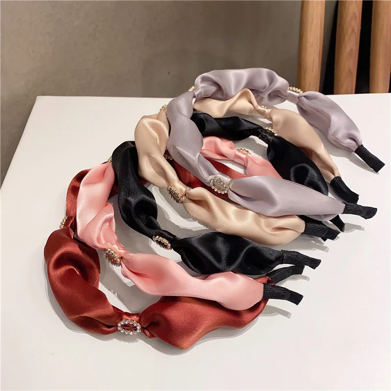 

Элегантные женские повязки на голову, атласная повязка на голову Стразы, нескользящая Весенняя универсальная обруч для волос, модные аксес...