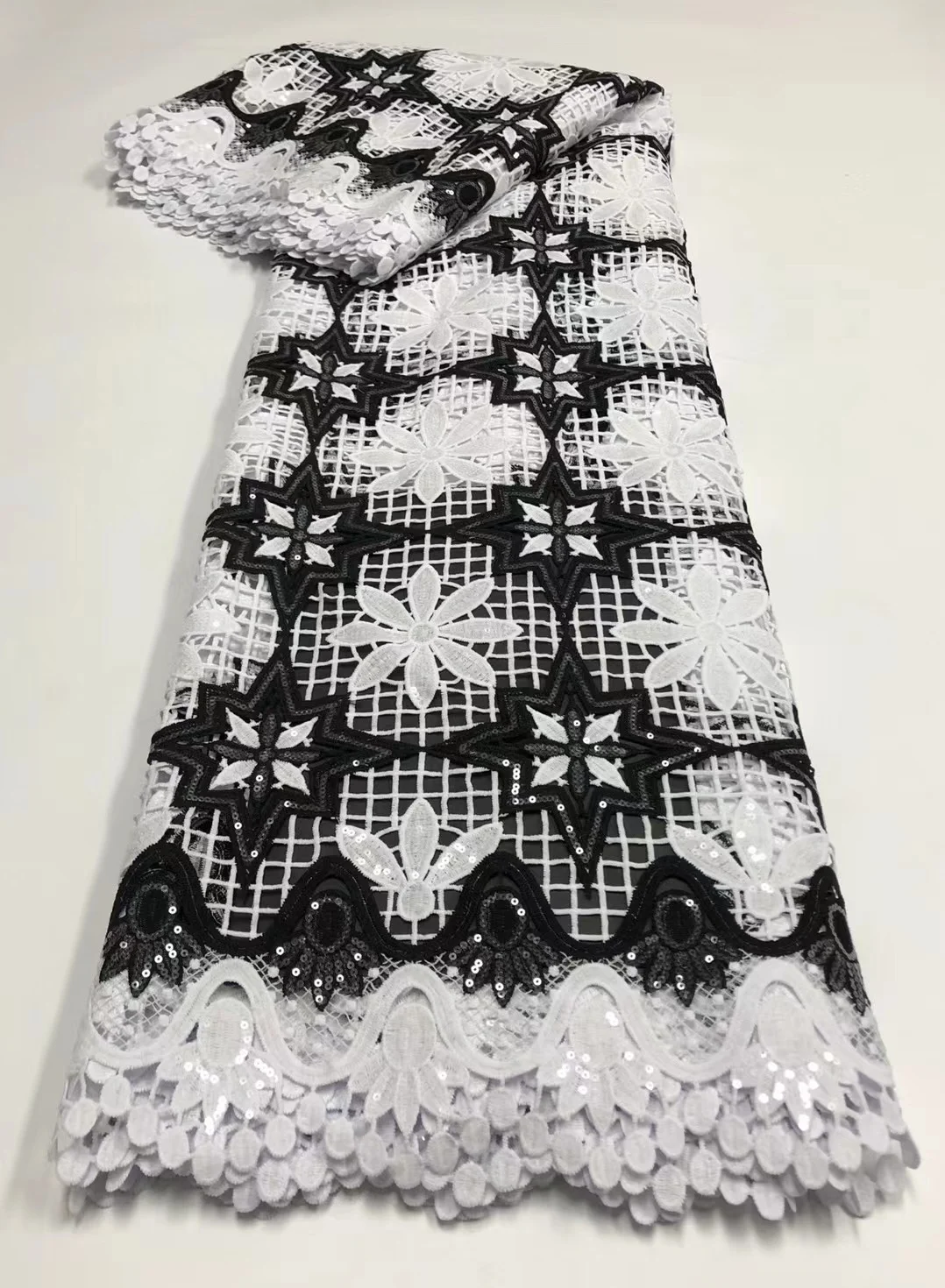 

2022 Nigerian High Quality Lace 5 Yards African Most Popular Sequins Guipure Cord 3D Embroidered Fabric For Bride Wedding Dress
