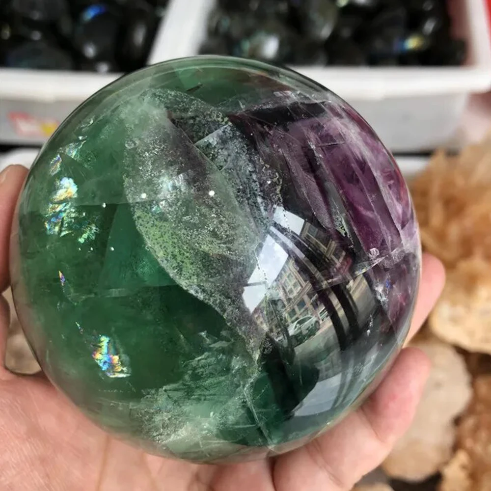 

Хрустальный шар флюорит