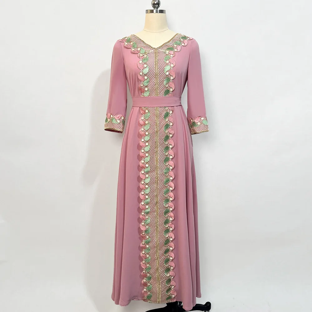 Women's Spring and Summer Muslim Elegant Pink Embroidered Spangled Robe Turkish Abaya Arab Islamic Women Moroccan Kaftan Dress