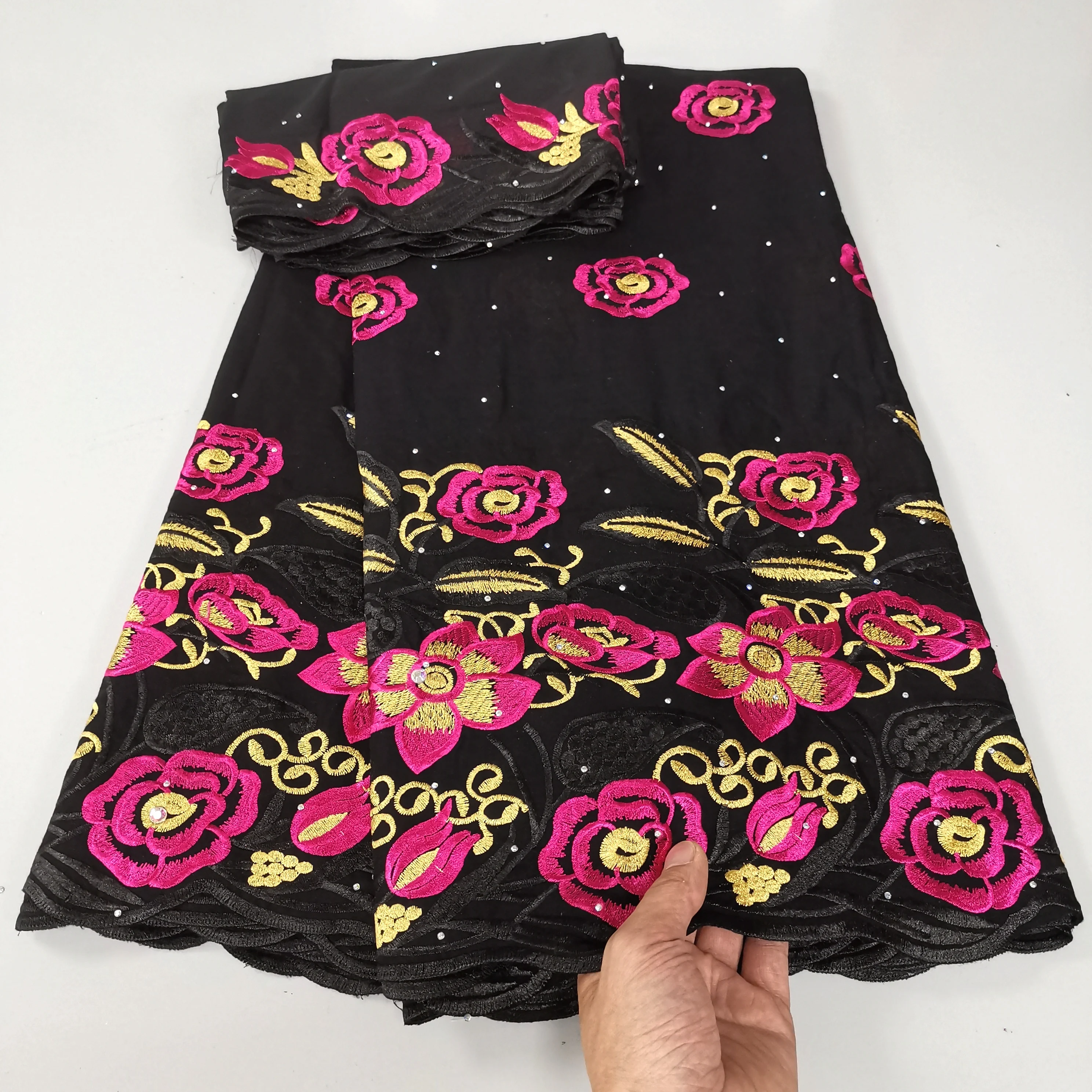 Рисунок 2 - Швейцарская кружевная вышитая швейцарская вуаль