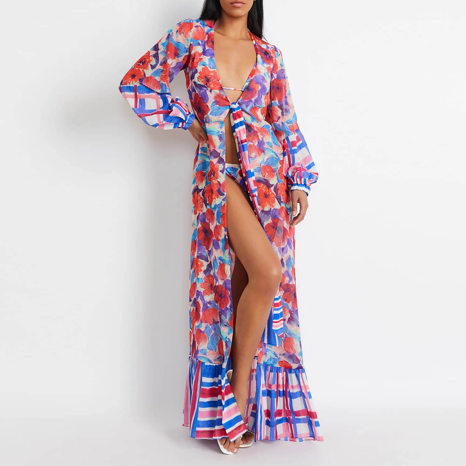 Рисунок 6 - Женский слитный купальник с цветочным принтом