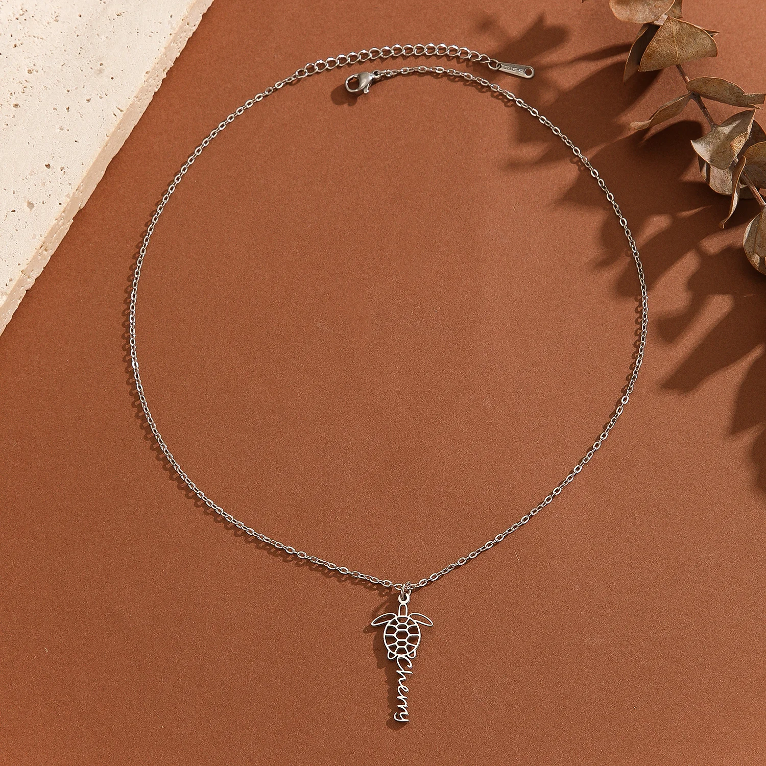 1 шт. индивидуальное милое ожерелье с именем черепахи для женщин из нержавеющей