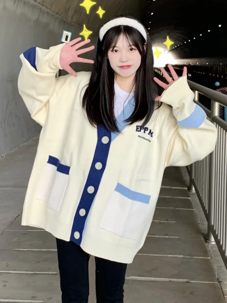 

Женский трикотажный кардиган с вышивкой, Осень-зима 2022