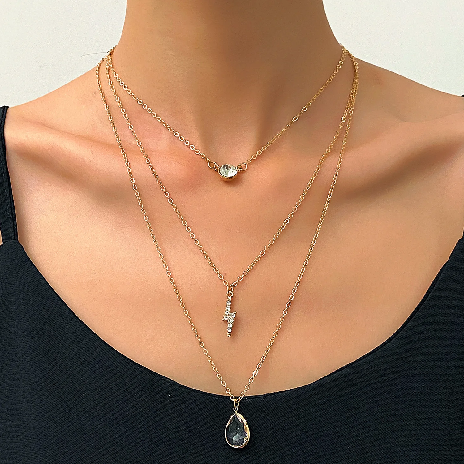 

MODOMA 2023 New Fashion Multi-layer Chains Necklace For Women Minimalist Drop Shape Pendant Vintage Luxury Gold Color Jewelry