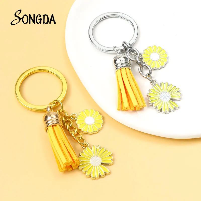 

Cute Daisy Flower Enamel Keychain Colorful Tassel Pendant Keyring Cartoon Plant Key Holder Handmade Car Bag Accessories Souvenir