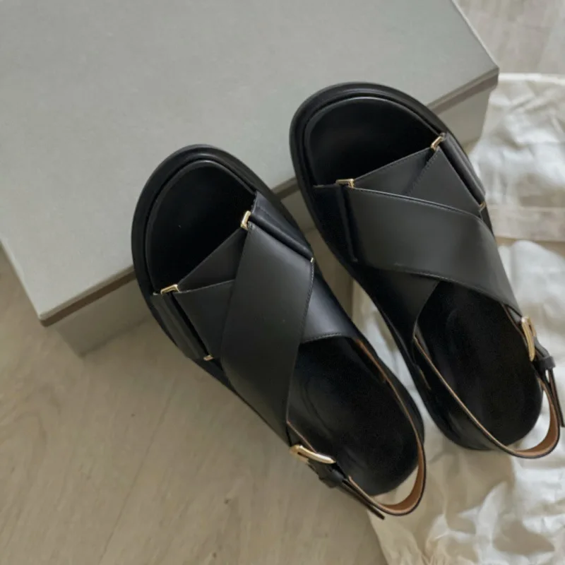 

Женские летние босоножки QIWN, новинка, откровенные Босоножки на платформе с маленькой плоской подошвой a1