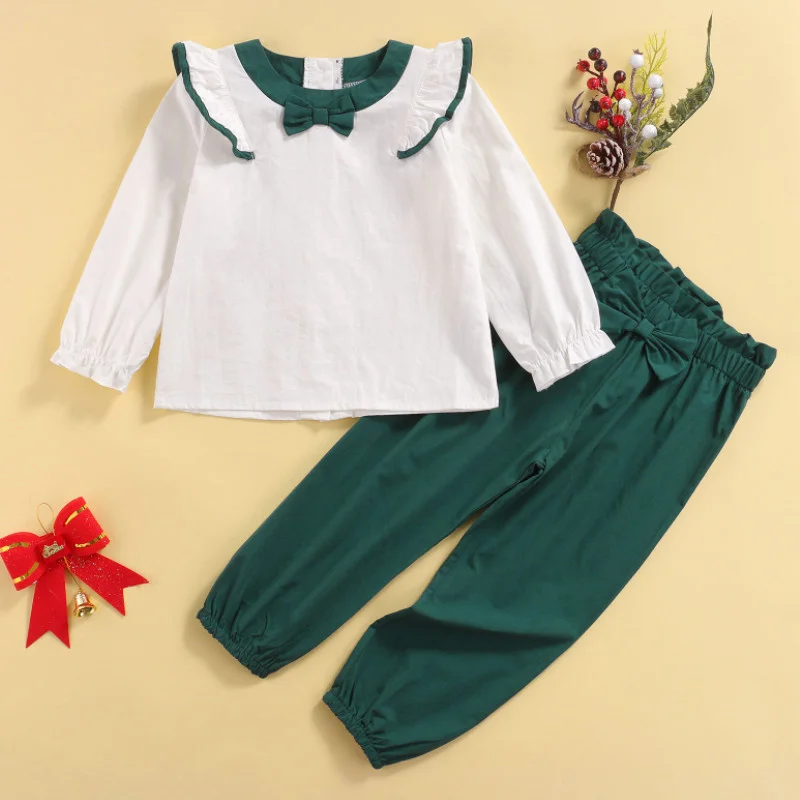 

Повседневный костюм из двух предметов для девочек, белый пуловер с круглым вырезом и брюки армейского зеленого цвета с эластичным поясом на...