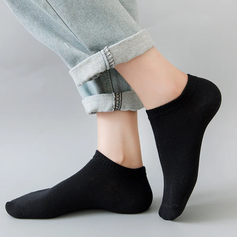 

5 Pairs Women Socks Breathable Sports Socks Solid Color Boat Socks Comfortable Cotton Ankle Socks White Black