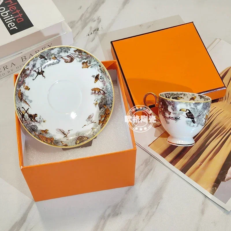 

Керамическая тарелка в стиле вестерн