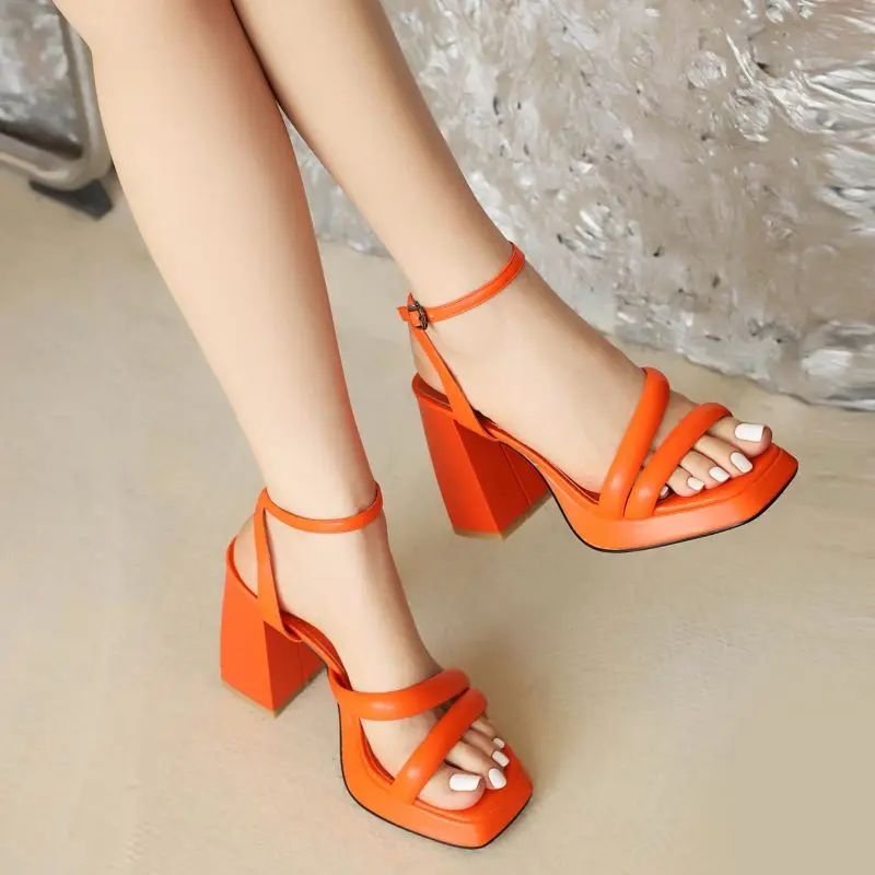 2023 White Black Ladies Ankle Strap Chunky High Heels Platform Sandals Women Summer High Heeled Party Shoes Plus Size