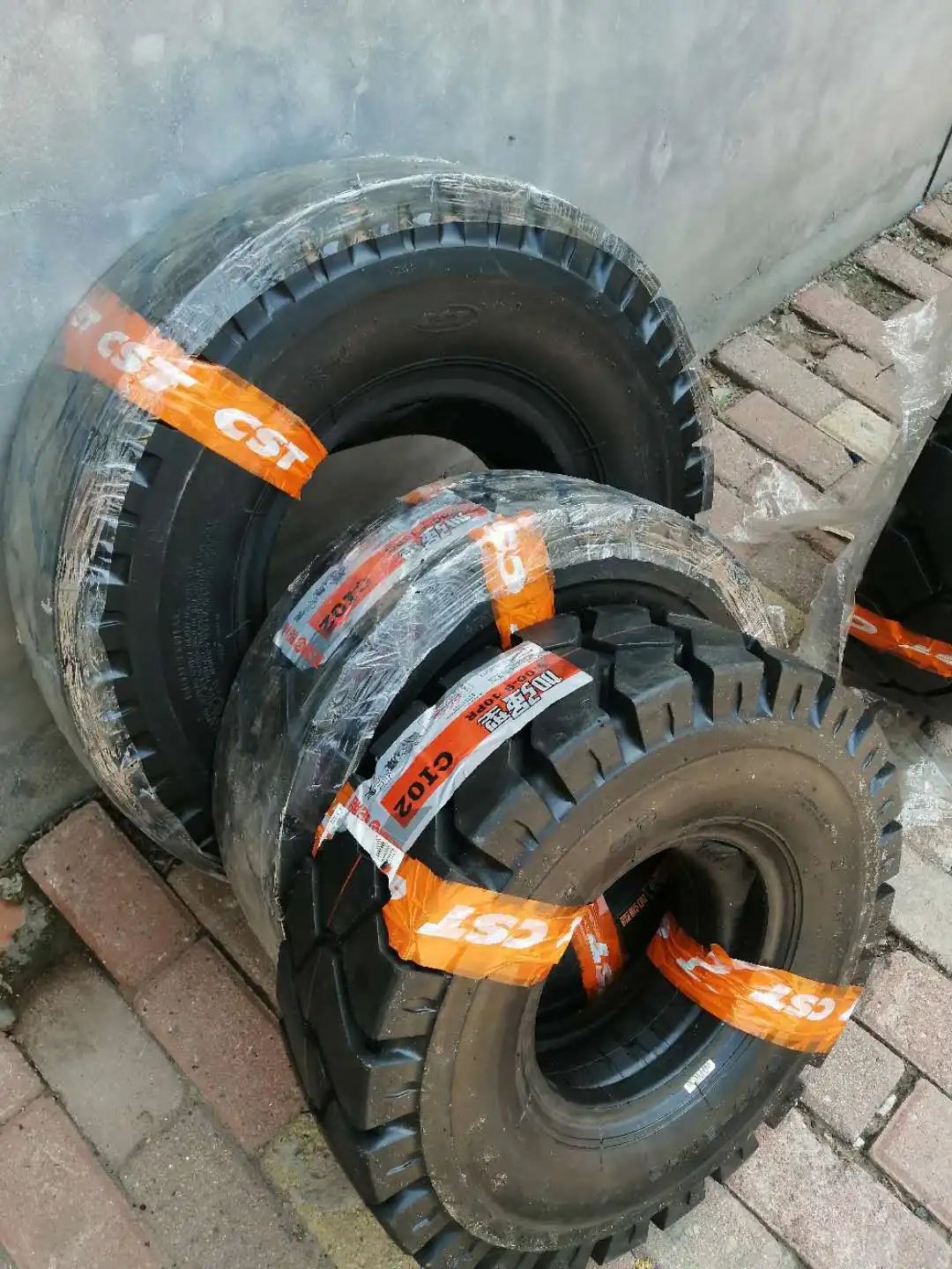 

Шина rhinoceros king резиновая усиленная 6,00-9 10PR