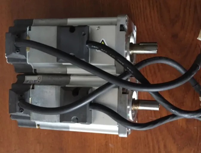 

Серводвигатель MUMS022A1E0S, в хорошем рабочем состоянии, бесплатная доставка