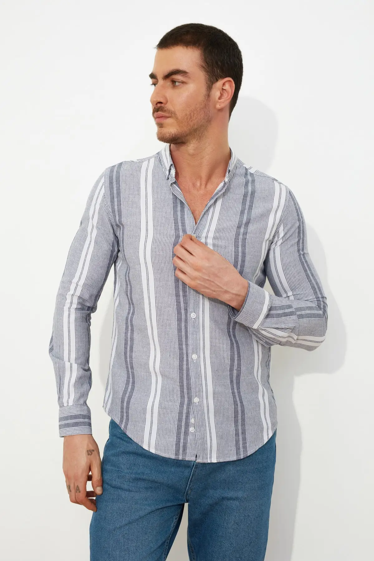 

Trendyol Male Stripe Long-Sleeve Slim Fit Button Shirt Collar Shirt TMNSS21GO0362