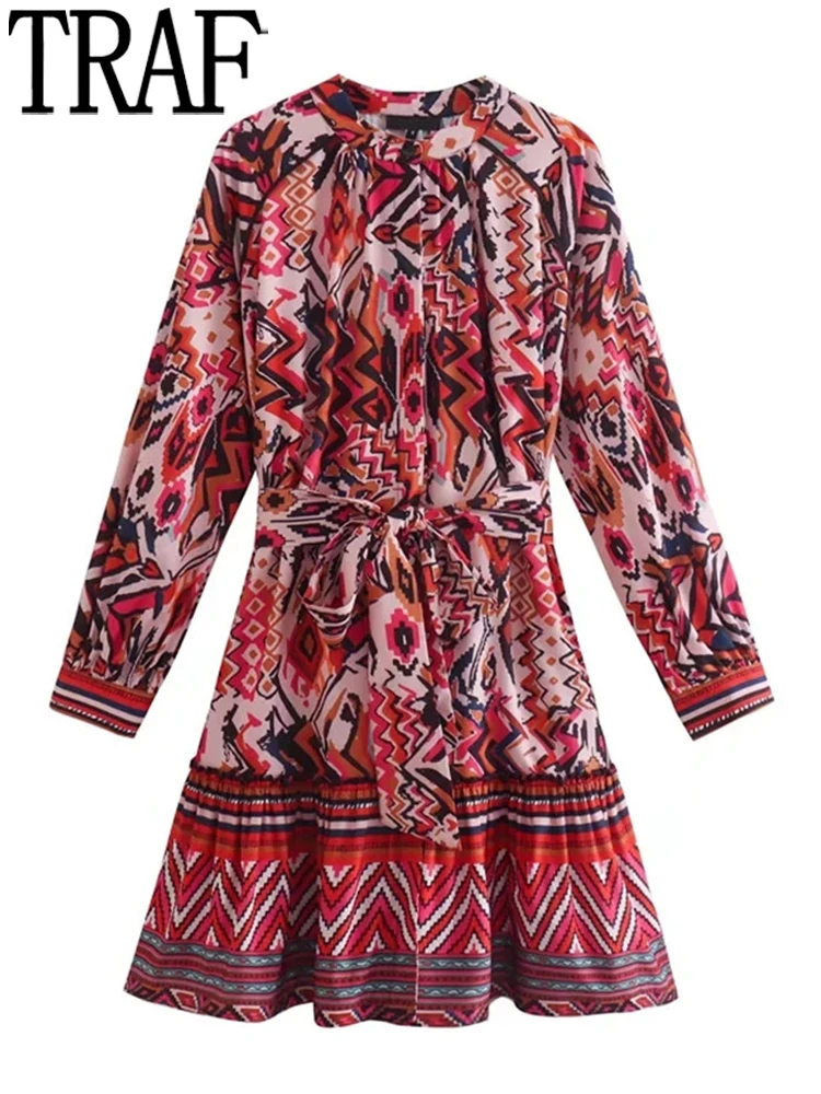 

Платье-мини с рюшами и длинным рукавом, на пуговицах