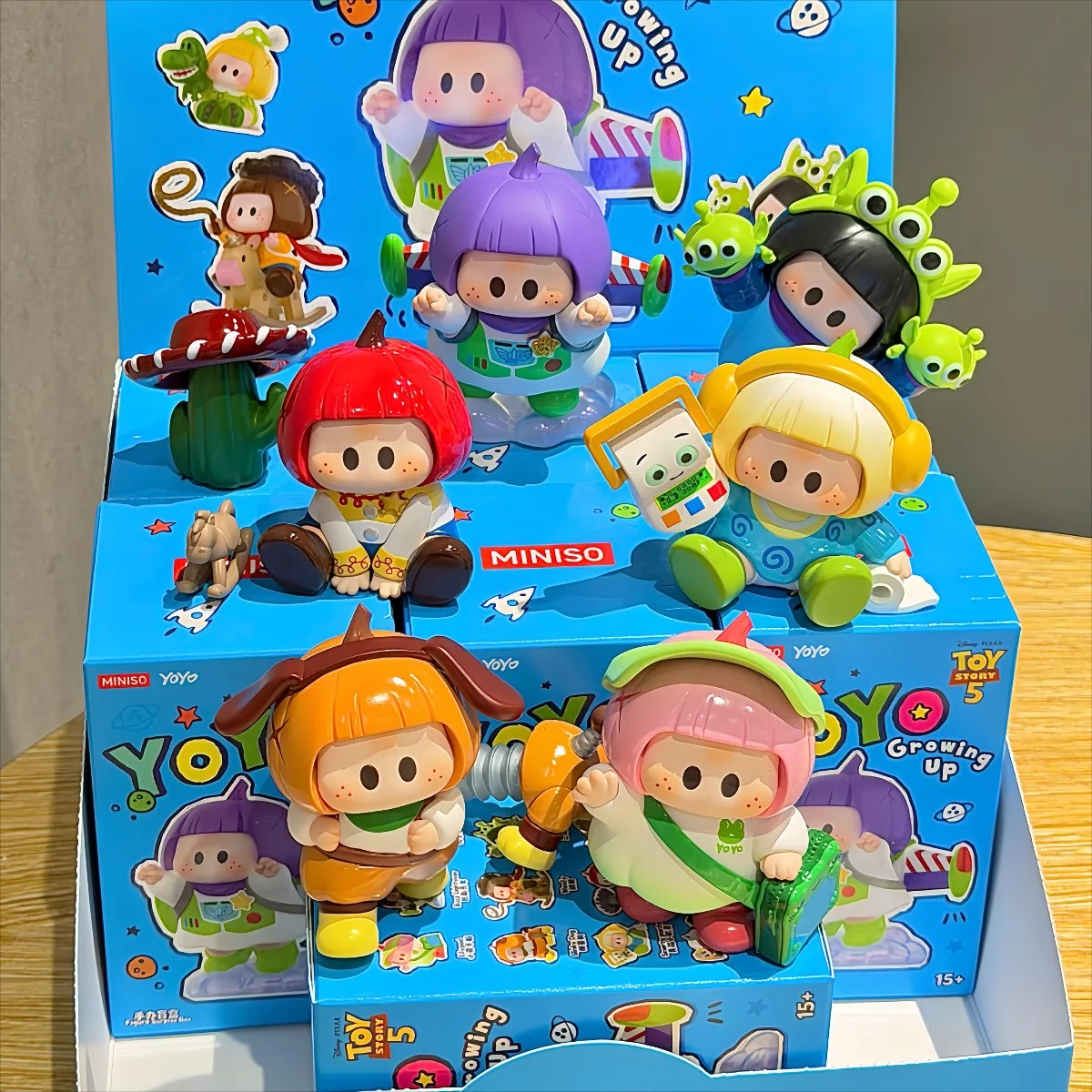 Фото Новые фигурки YOYO Toy Story 5: «Как вырастить детей» — Базз Лайтер, Джесси, Вуди, инопланетяне. Аниме-модели, загадочные коробки-сюрпризы, игрушки, подарки. №2