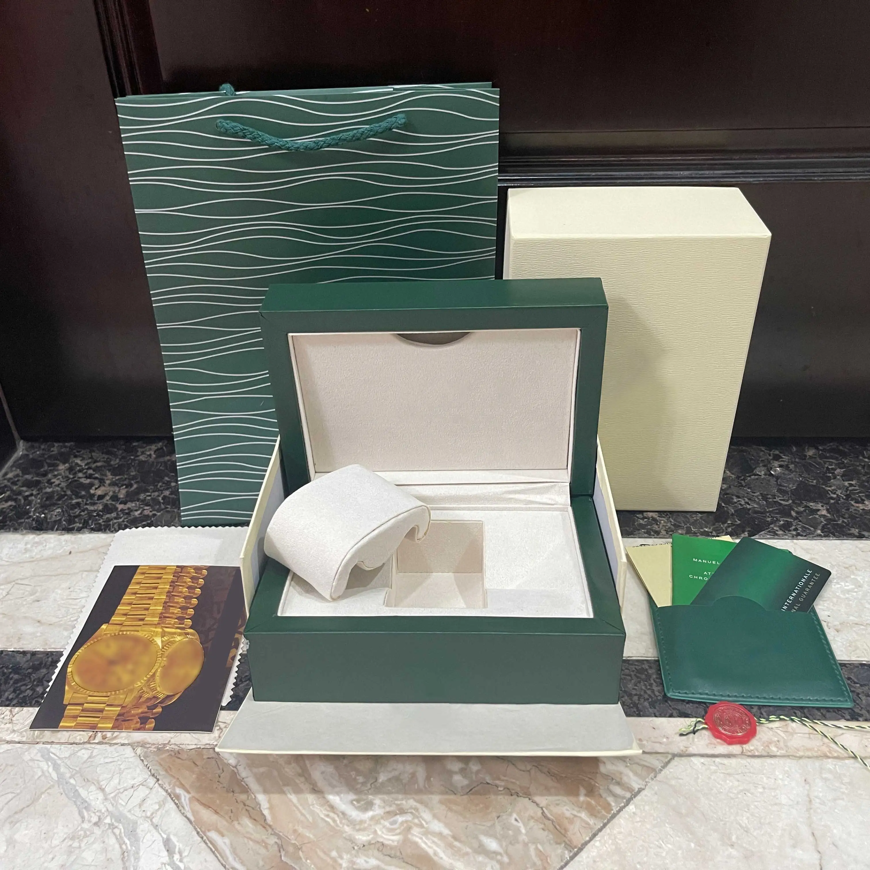 Заводской поставщик зеленый с оригинальной деревянной коробкой для часов