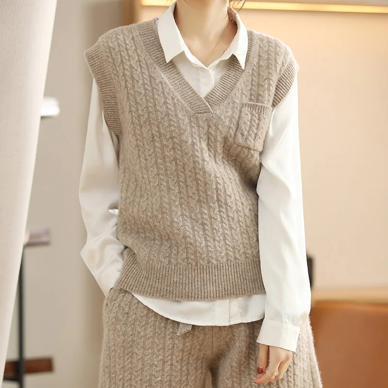 

100% Pure Wool Suit, Women's V-neck Pullover, Casual Knitted Vest, Twisted Flower High-waisted Shorts, Spring / Autumn Two-piece