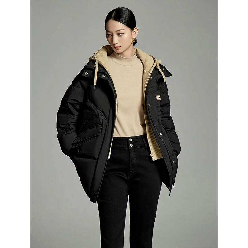 Рисунок 3 - Женский пуховик с капюшоном и воротником-стойкой