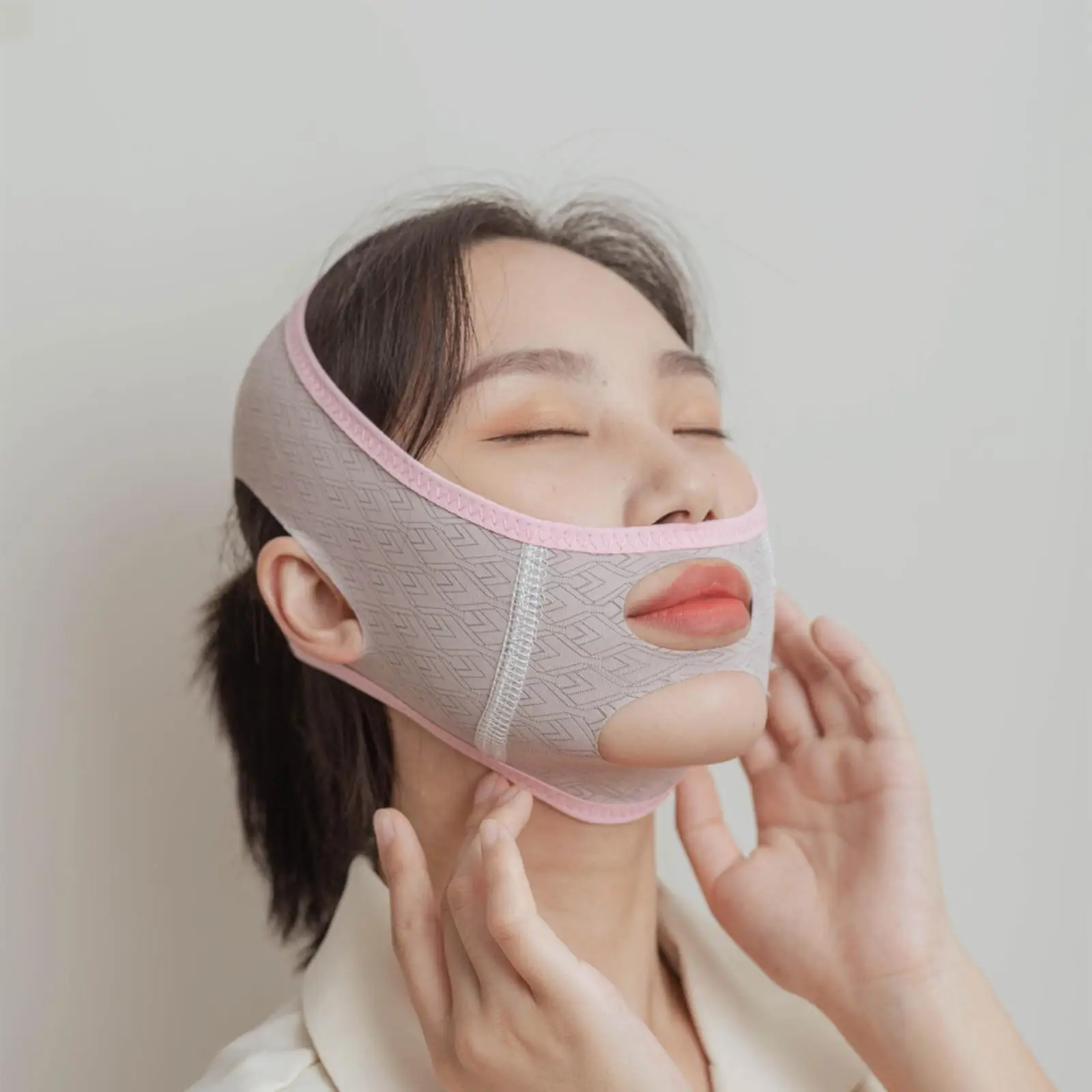 

Reusable Double Chin Reducer Band for Facial Tightening Skin Preventing Sagging