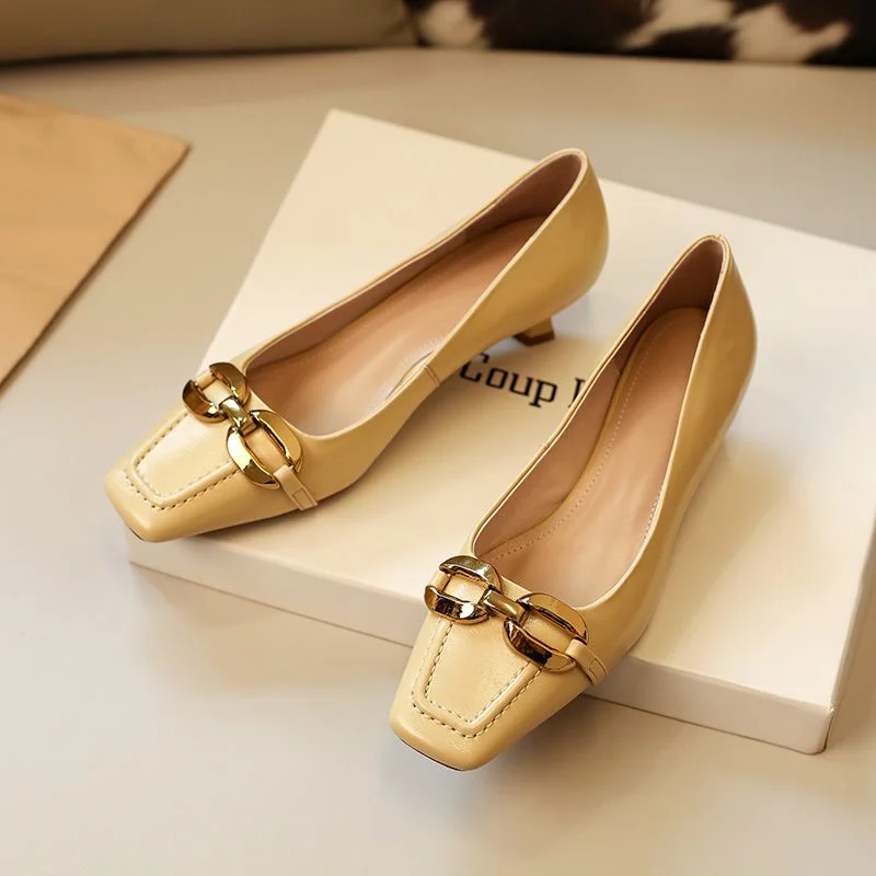 

Женские французские туфли в стиле ретро на квадратном каблуке с котом, Новинка лета 2023, кожаные туфли с металлической пряжкой, модные небольшие ароматы