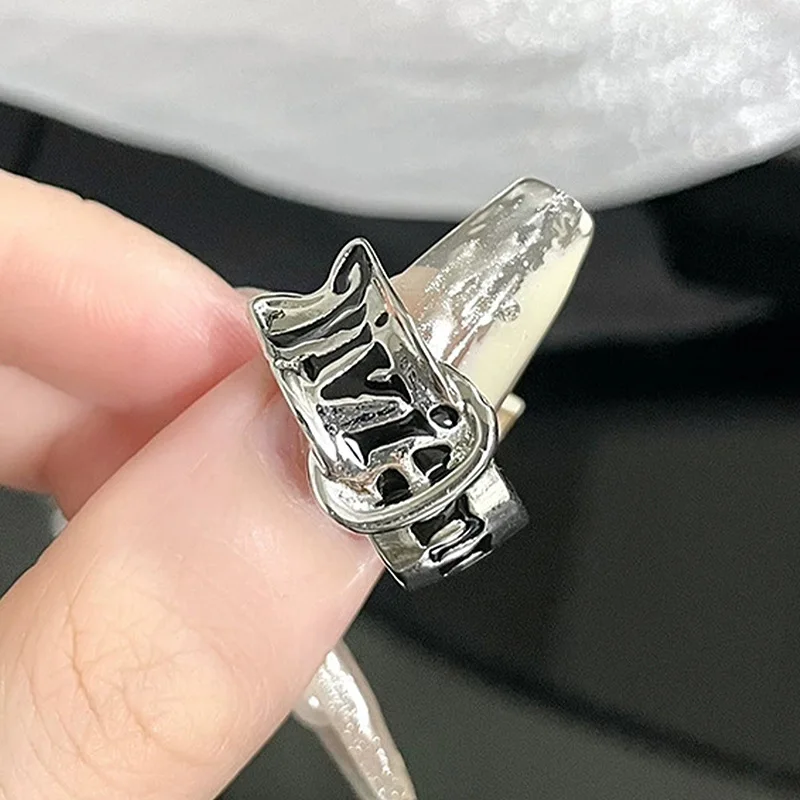 Кольцо в стиле панк с надписью Земля среднего возраста и бантом женское кольцо