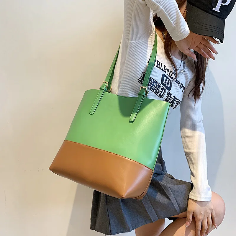 

2022 Fashion Ladies Splicing Contrast Color Simple Large Capacity High Quality Handbag Purses and Handbags Luxury Designer